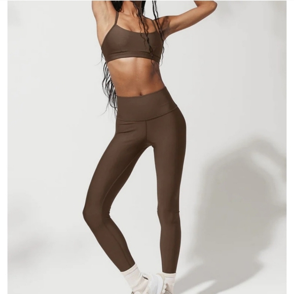 ALO - Picture 2 of 2